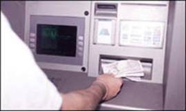 Деньги с карты можно снять в банкомате